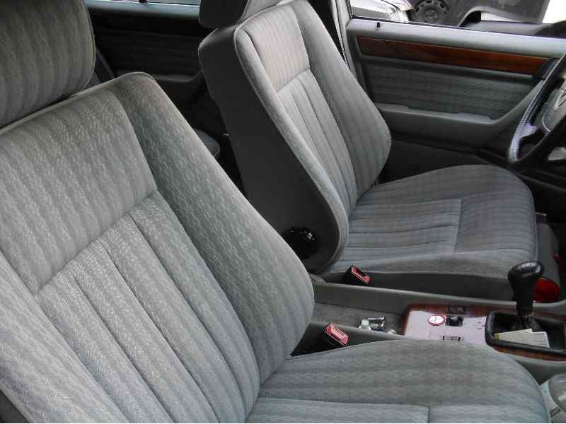 mercedes-benz clase e (w124) berlina del año 1994