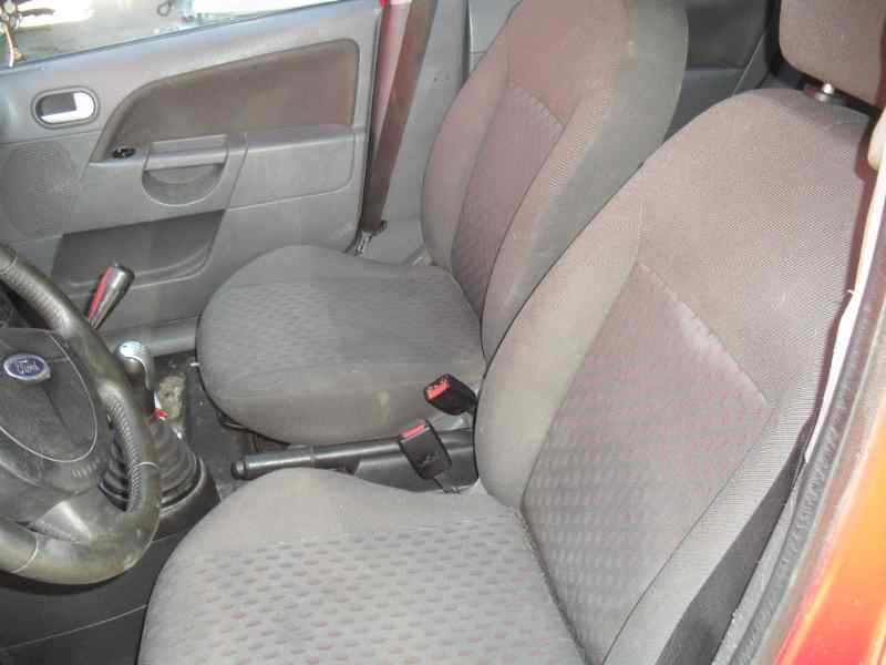 ford fiesta (cbk) del año 2003