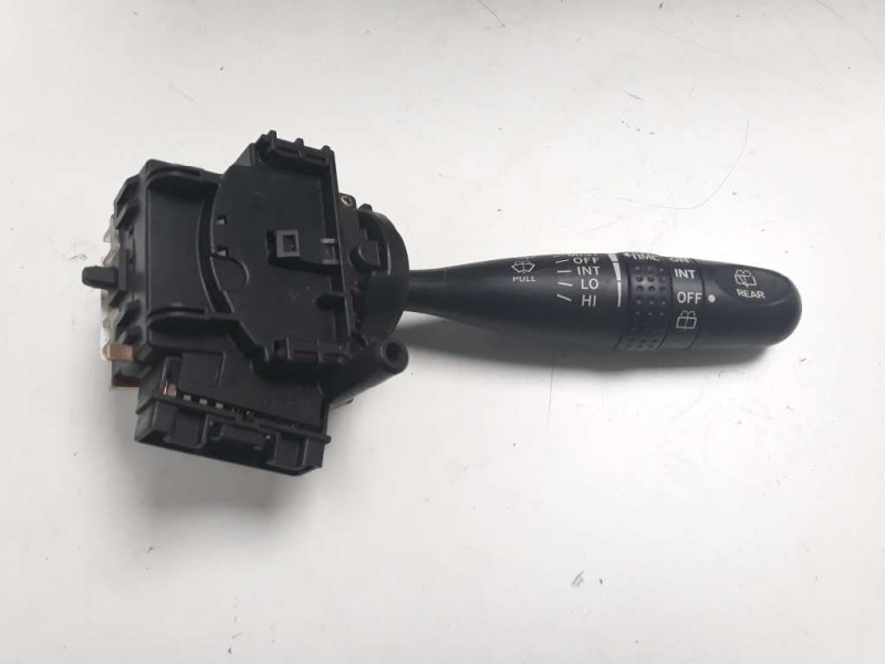 Recambio de mando limpia para toyota corolla (e12) 2.0 d-4d linea luna berlina referencia OEM IAM 173647  