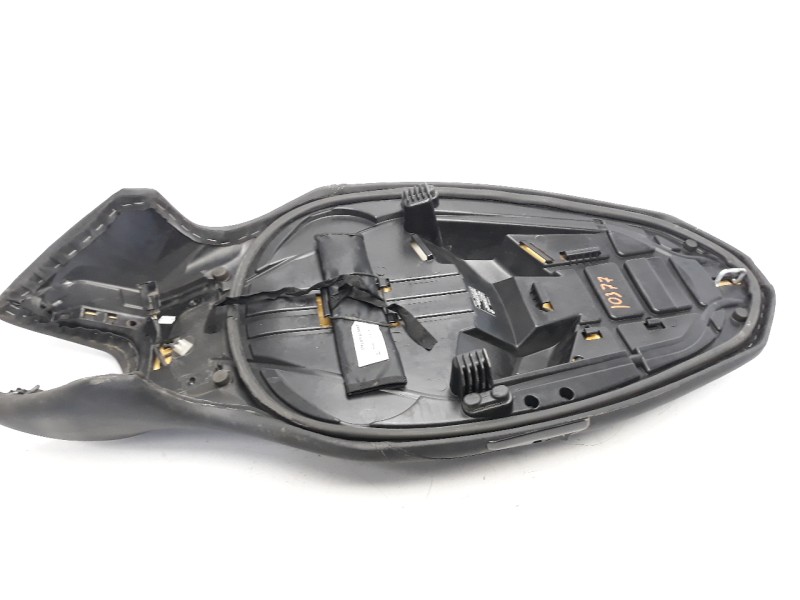 Recambio de asiento para bmw c 600 sport c 600 sport referencia OEM IAM 52537724973  