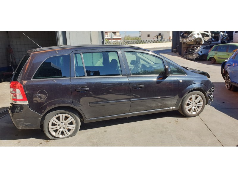 opel zafira b del año 2012
