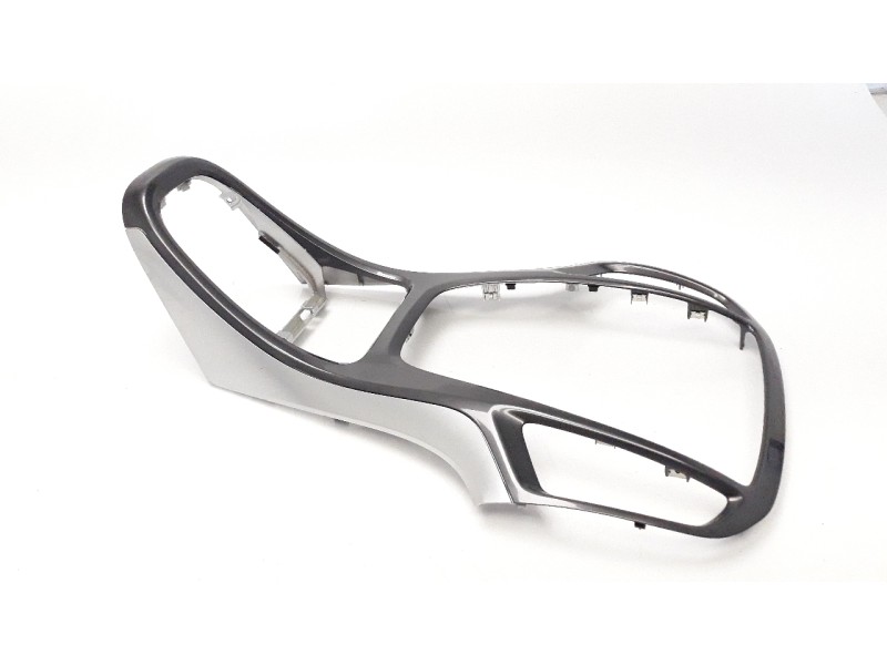 Recambio de moldura para opel astra j lim. 4türig 1.7 16v cdti referencia OEM IAM 13349237  