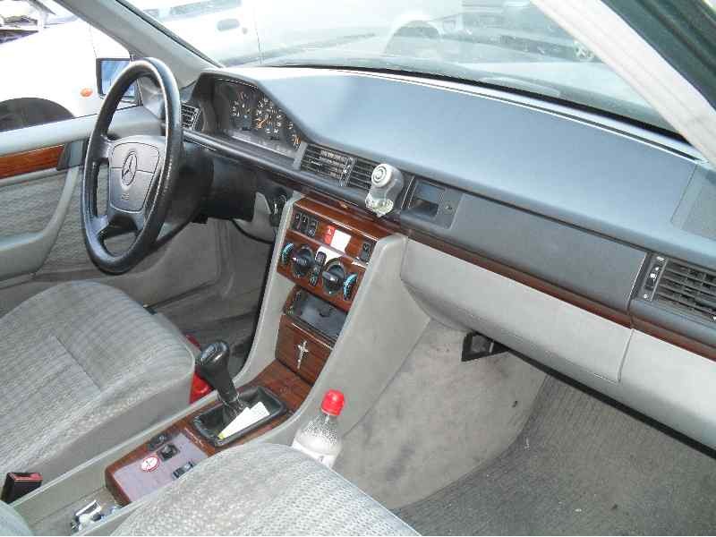 mercedes-benz clase e (w124) berlina del año 1994
