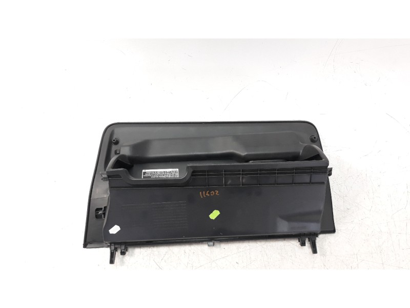 Recambio de guantera para toyota yaris referencia OEM IAM 555500D171C1  