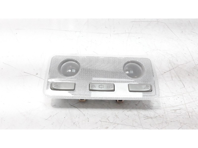 Recambio de luz interior para toyota yaris referencia OEM IAM 812600D070B0  
