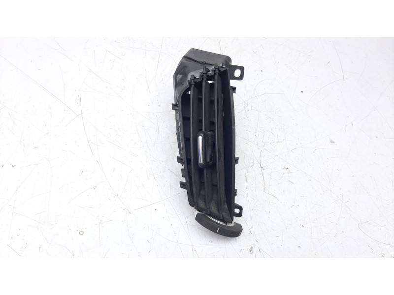 Recambio de rejilla delantera para opel insignia country tourer 2.0 16v cdti referencia OEM IAM 22792582LH  