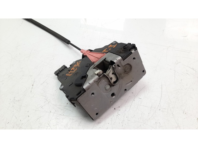 Recambio de cerradura puerta trasera izquierda para opel corsa e 1.4 referencia OEM IAM 13431842  