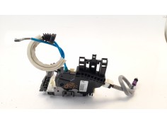 CERRADURA PUERTA TRASERA IZQUIERDA A2047302735 EZCME104