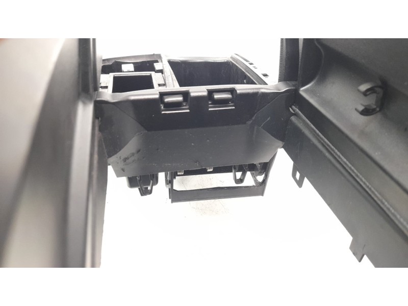 Recambio de apoyabrazos central para mercedes-benz clase clk (w207) coupe 3.0 cdi cat referencia OEM IAM A20768068019  