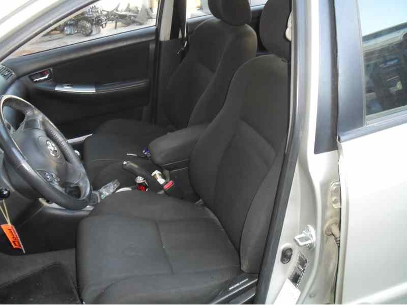 toyota corolla (e12) del año 2005