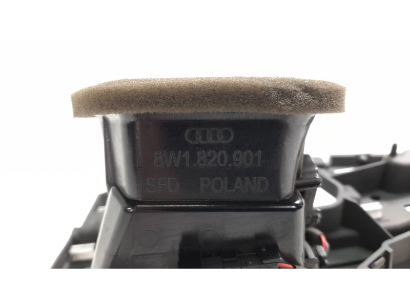 Recambio de rejilla aireadora para audi a4 avant (8w5) sport edition referencia OEM IAM 8W1820901  