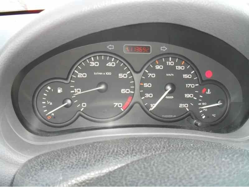 peugeot 206 berlina del año 2000