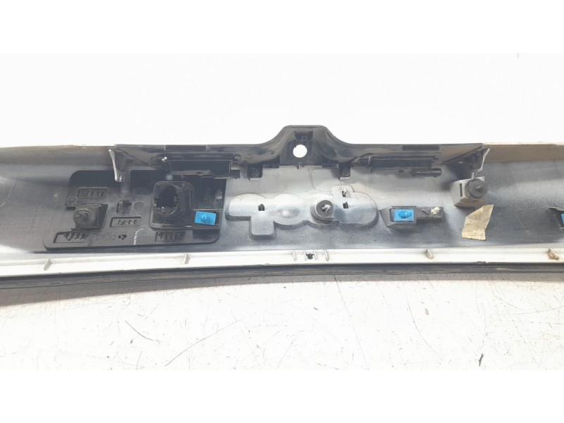 Recambio de molduras traseras para jeep compass ii business 4x2 referencia OEM IAM 5UN43TRMAC  