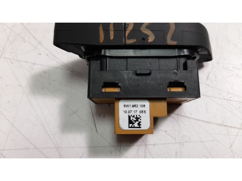 Recambio de interruptor para audi a4 avant (8w5) sport edition referencia OEM IAM 8W1962108  