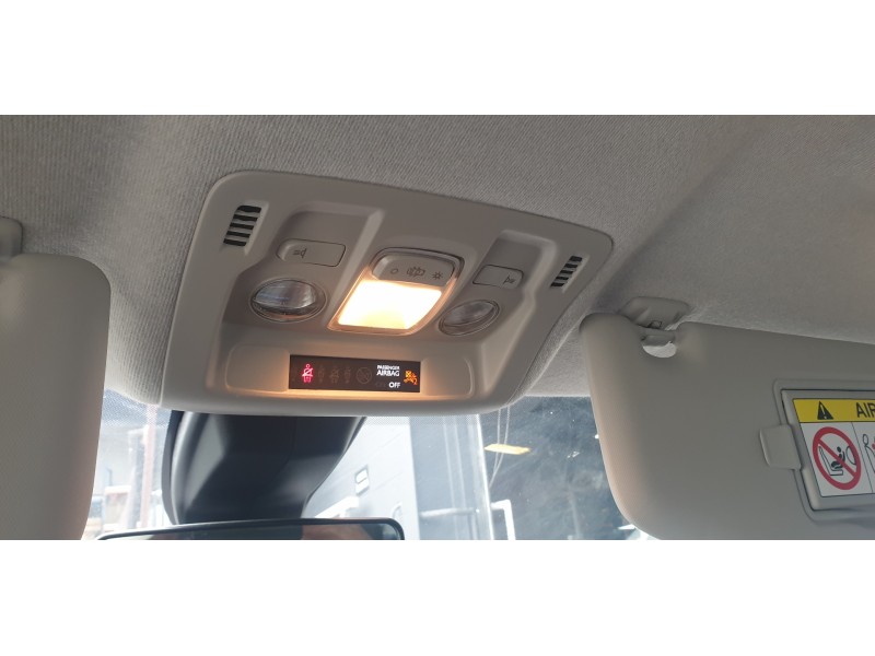 Recambio de luz interior para citroen c3 feel referencia OEM IAM 96754056BJ  
