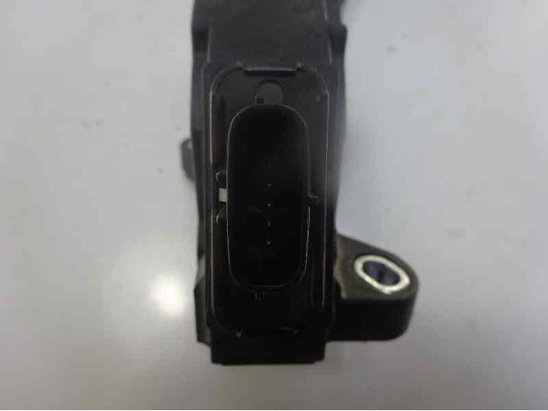 Recambio de potenciometro pedal para toyota yaris active hybrid referencia OEM IAM 781100D160  