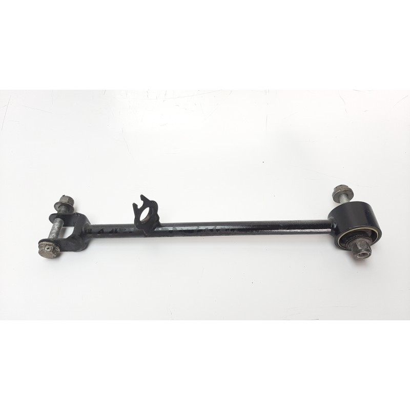 Recambio de brazo suspension inferior trasero izquierdo para dacia duster 1.5 dci diesel fap cat referencia OEM IAM 8200841004  