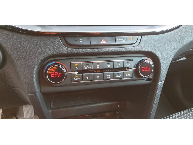 Recambio de mando climatizador para kia ceed 1.4 tgdi cat referencia OEM IAM 97250J7202  