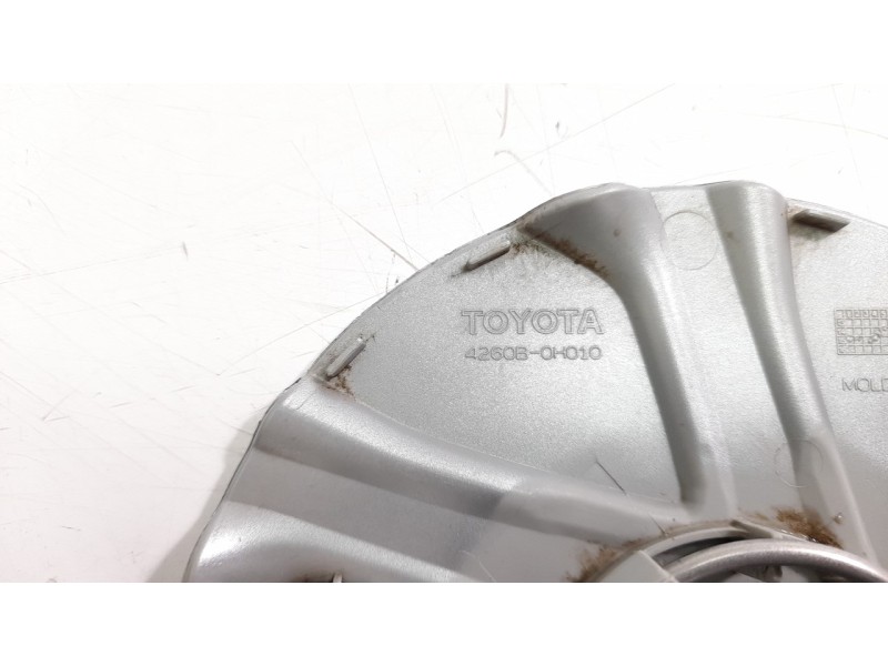 Recambio de tapacubos para toyota aygo referencia OEM IAM 4260B0H010  