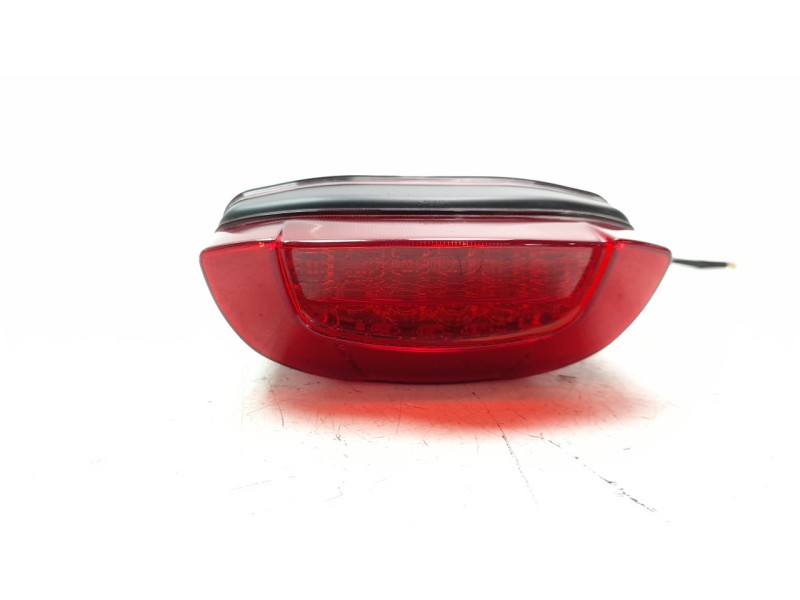 Recambio de piloto trasero central para honda cb 650r referencia OEM IAM 33701MKND51  