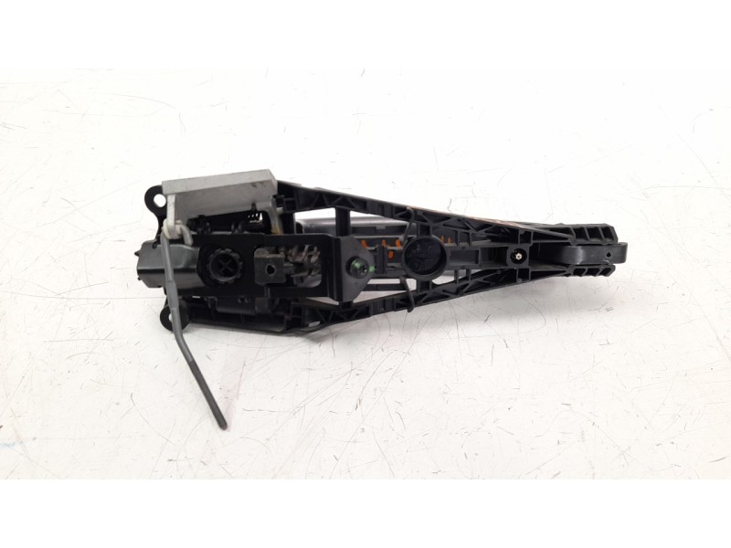 Recambio de maneta exterior trasera izquierda para opel corsa e 1.4 referencia OEM IAM 13504025  