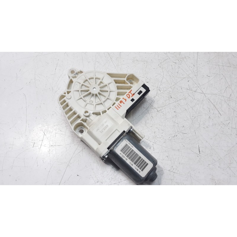 Recambio de motor elevalunas delantero izquierdo para land rover discovery 4 2.7 td v6 cat referencia OEM IAM AH2215B553AA  