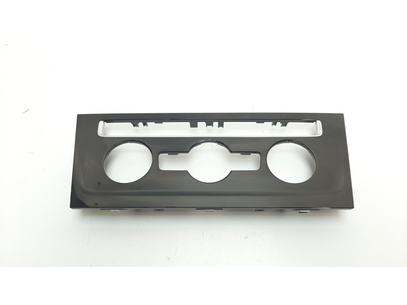 Recambio de moldura para volkswagen golf vii lim. (bq1) sport r-line referencia OEM IAM 5G1863042C  