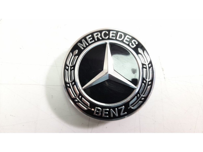 Recambio de tapacubos para mercedes-benz clase e cabrio (bm 238) referencia OEM IAM A2224002100  