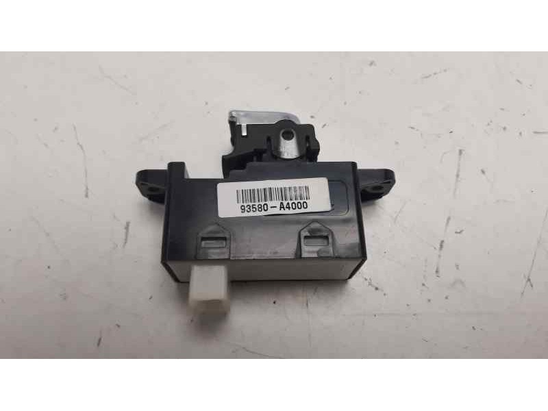 Recambio de mando elevalunas trasero derecho para kia carens ( ) x-tech referencia OEM IAM 93580A4000CA  