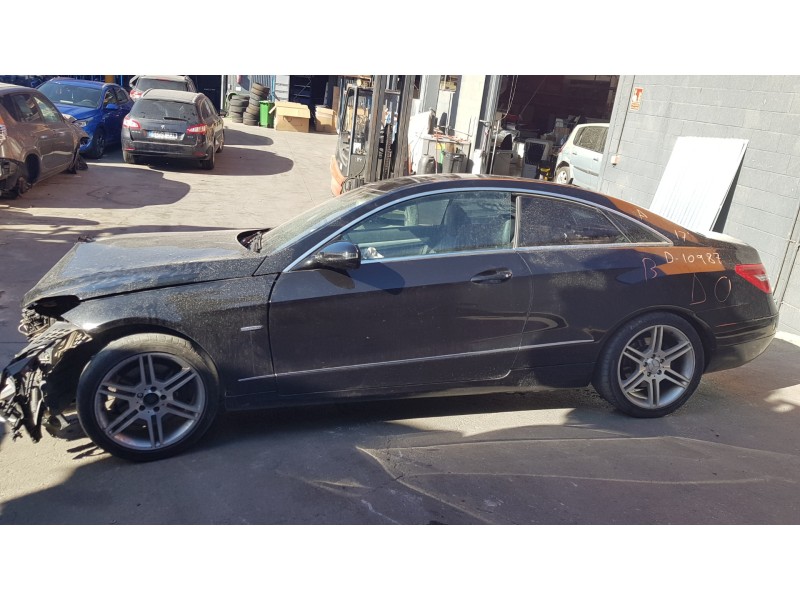 mercedes-benz clase clk (w207) coupe del año 2009