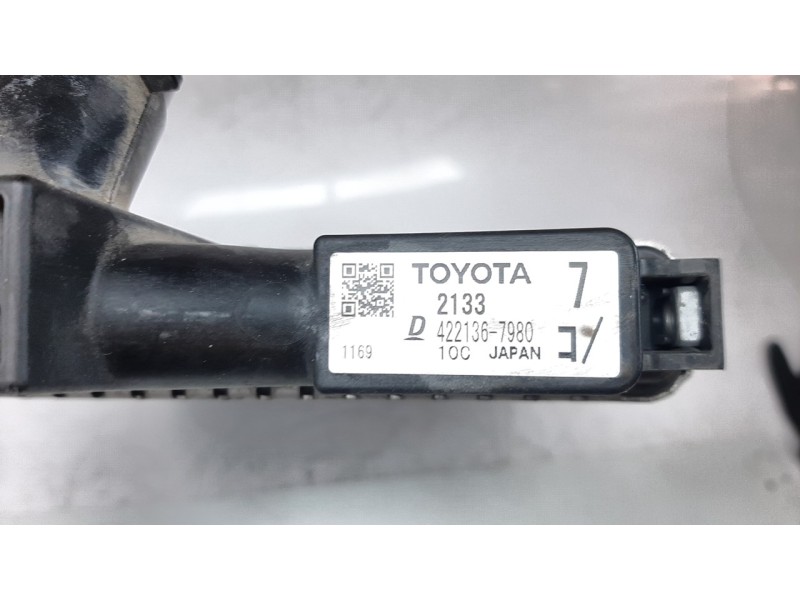 Recambio de radiador agua para toyota yaris referencia OEM IAM 4221367980  