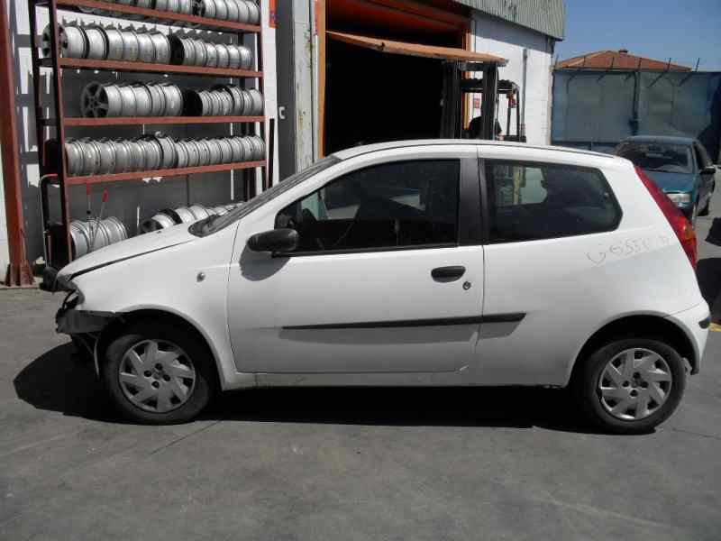 fiat punto berlina (188) del año 2001