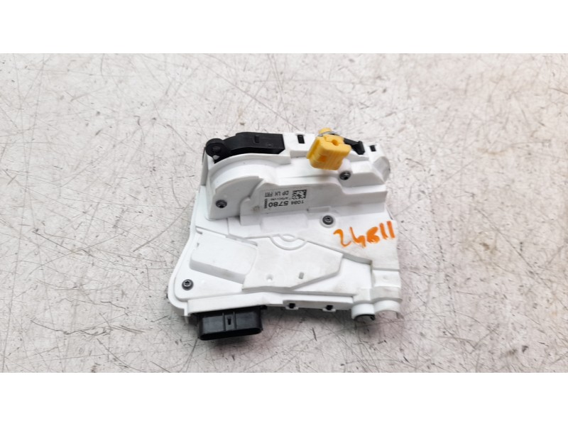 Recambio de cerradura puerta delantera izquierda para mg zs comfort referencia OEM IAM 10845780  