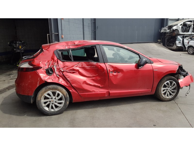 renault megane iii berlina 5 p del año 2015