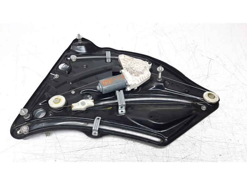 Recambio de elevalunas trasero derecho para mercedes-benz clase clk (w207) coupe 3.0 cdi cat referencia OEM IAM A2076700203  