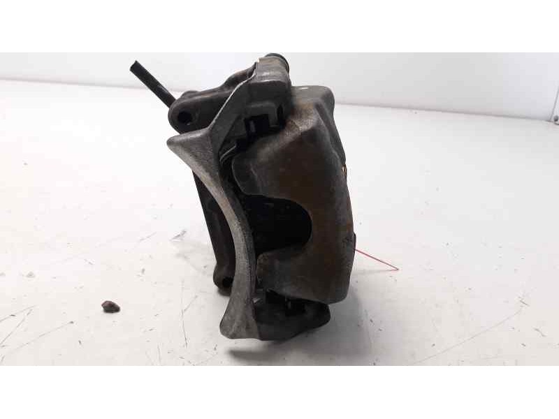 Recambio de pinza de freno delantera derecha para infiniti q30 2.2d sport referencia OEM IAM   