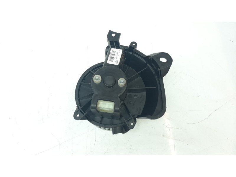 Recambio de ventilador calefaccion para opel corsa e 1.4 referencia OEM IAM 13335075 34027 VHF510047