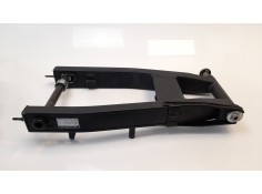 PUENTE TRASERO 4S82211000 