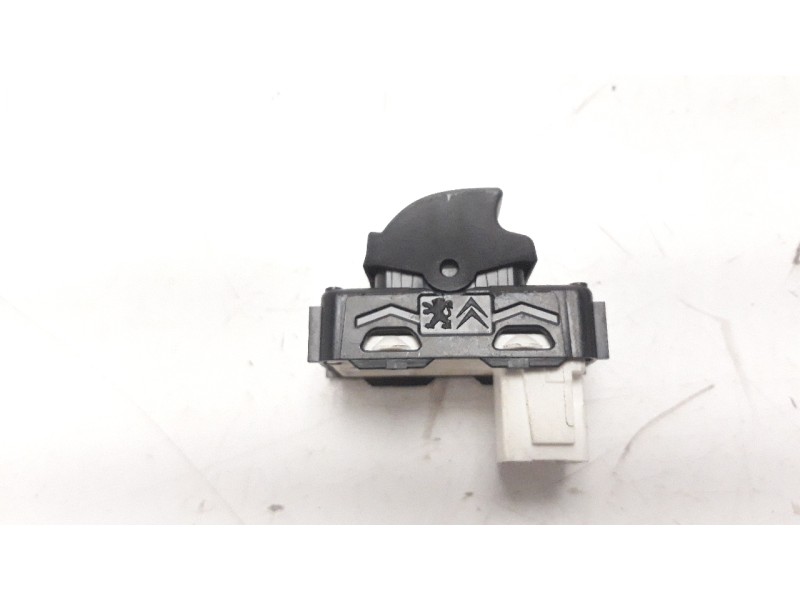 Recambio de mando elevalunas trasero izquierdo para peugeot 308 style referencia OEM IAM 96762292ZD IAF240007 