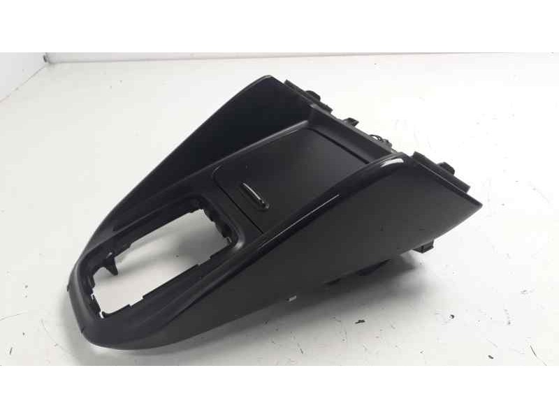 Recambio de moldura para kia carens ( ) x-tech referencia OEM IAM   