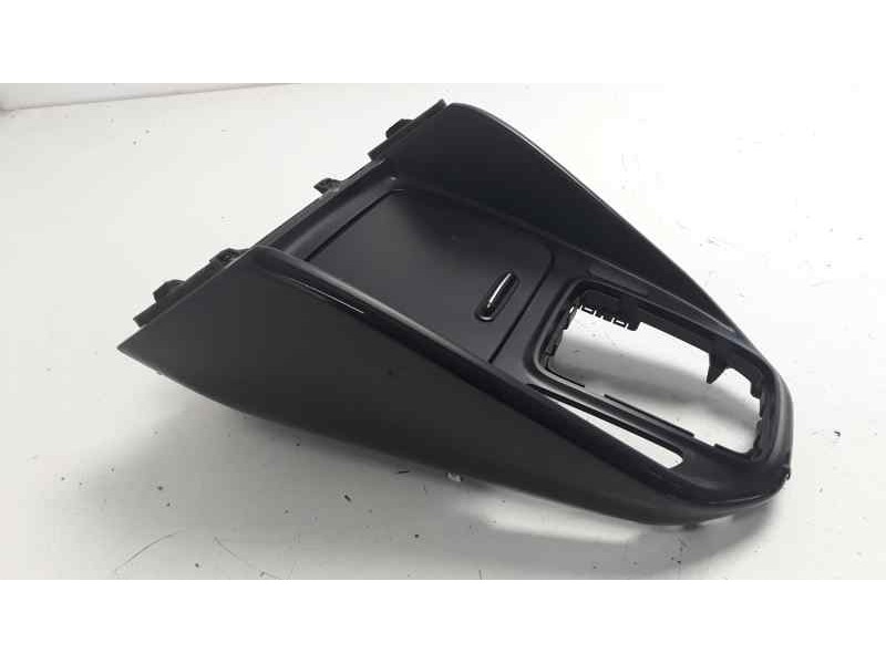 Recambio de moldura para kia carens ( ) x-tech referencia OEM IAM   