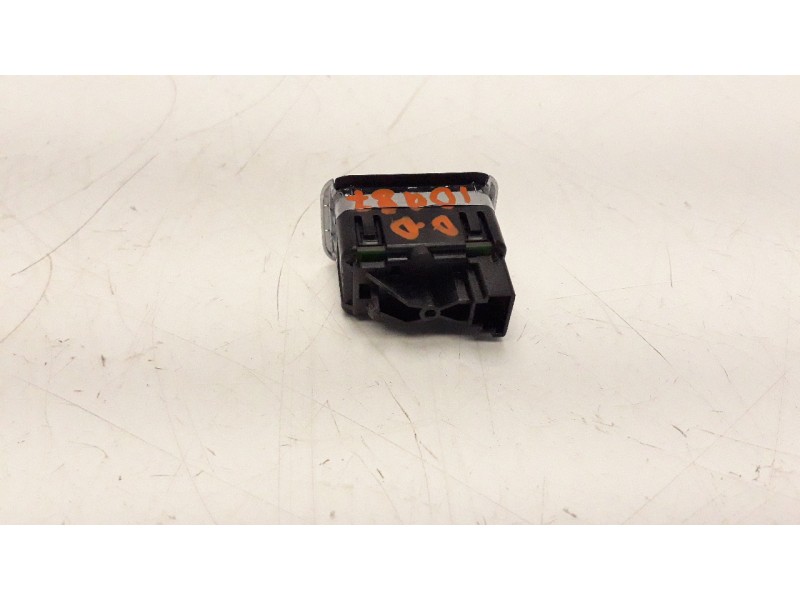 Recambio de mando elevalunas delantero derecho para mercedes-benz clase clk (w207) coupe 3.0 cdi cat referencia OEM IAM A2048707