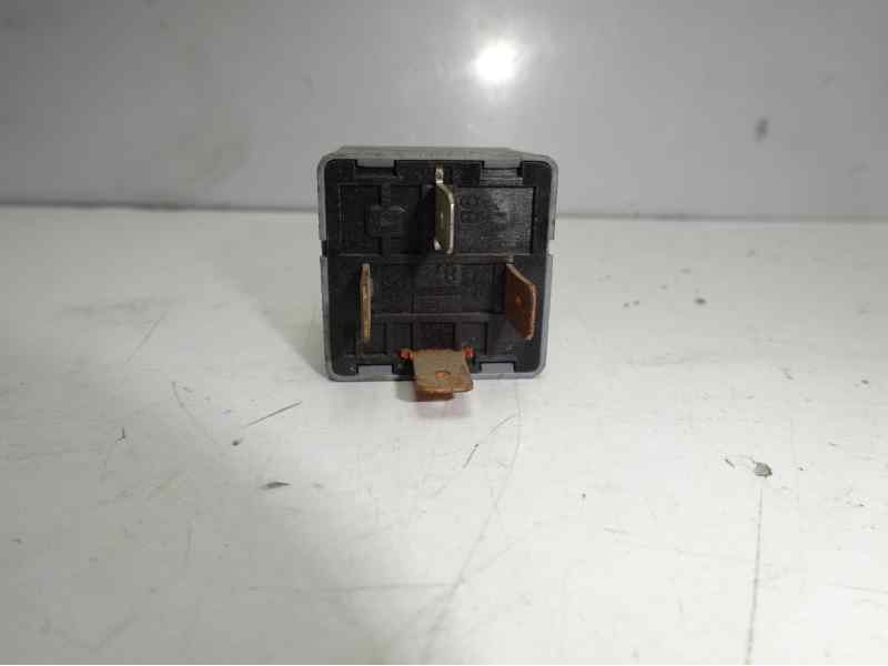Recambio de rele para daewoo lanos referencia OEM IAM 90244312  