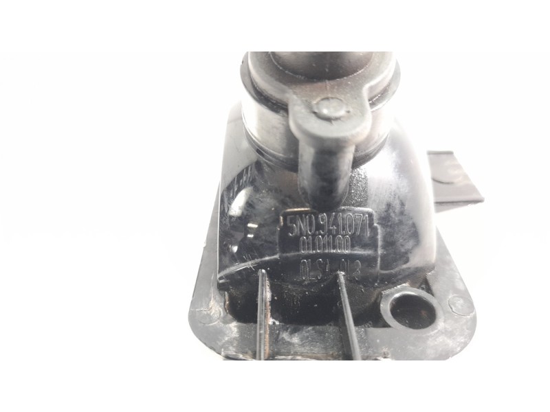 Recambio de piloto marcha atras para volkswagen tiguan (5n2) 2.0 tdi referencia OEM IAM 5N0941071  