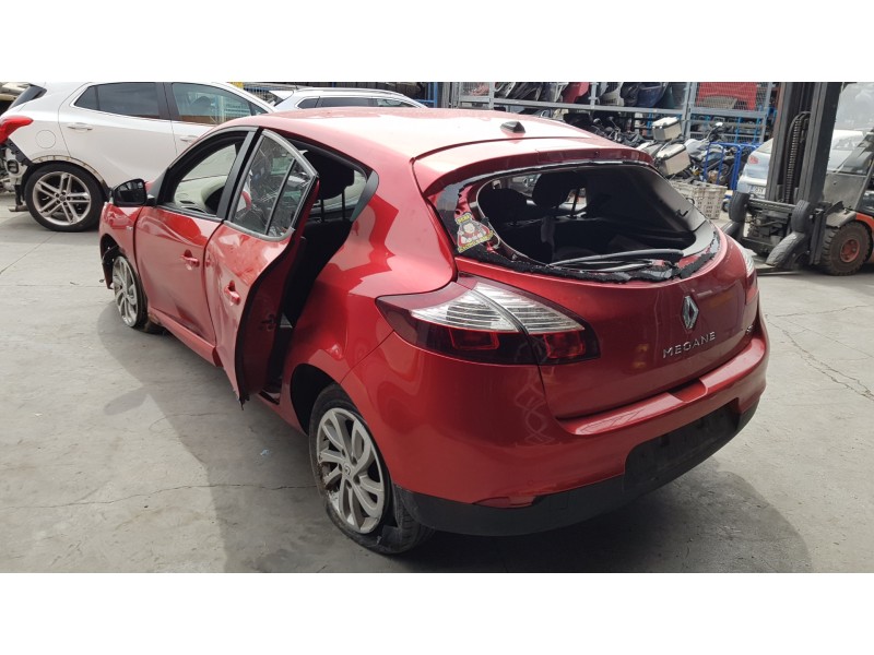 renault megane iii berlina 5 p del año 2015