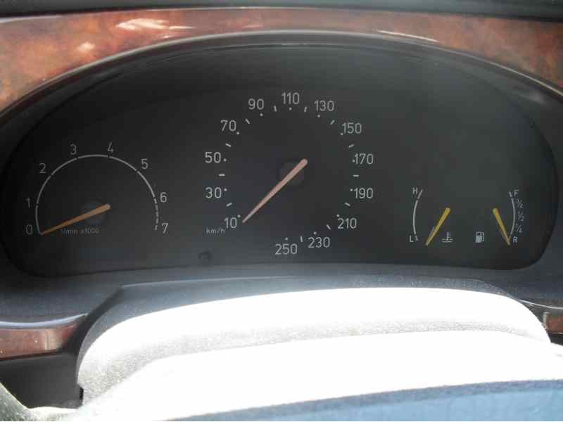 saab 900 berlina del año 1996