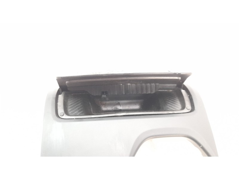 Recambio de moldura para volvo xc 40 2.0 diesel cat referencia OEM IAM 31469010  