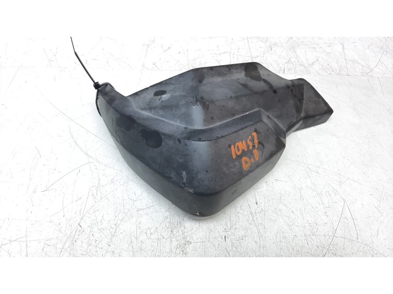 Recambio de moldura para triumph tiger 800 tiger 800 xca referencia OEM IAM T2308506  