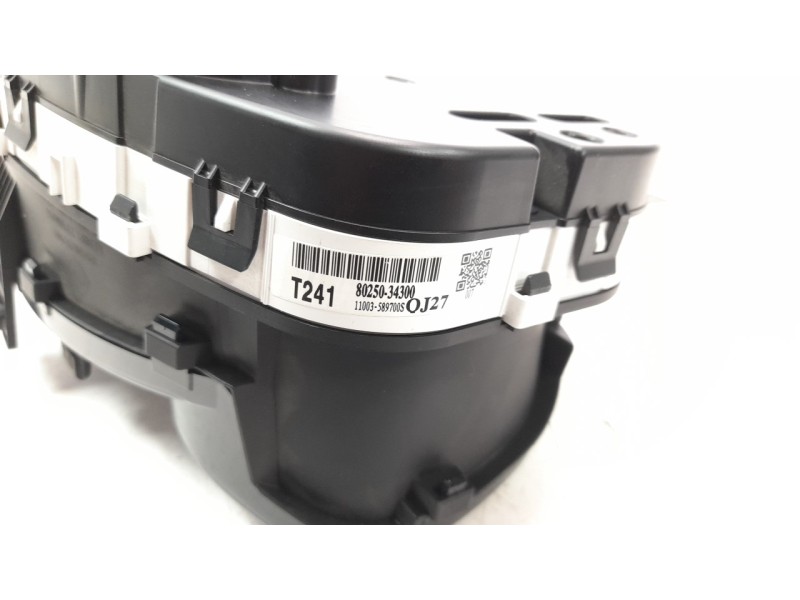 Recambio de cuadro instrumentos para ssangyong korando 2.2 td cat referencia OEM IAM 8025032300  