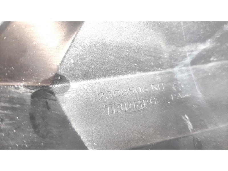 Recambio de moldura para triumph tiger 800 tiger 800 xca referencia OEM IAM T2308506  